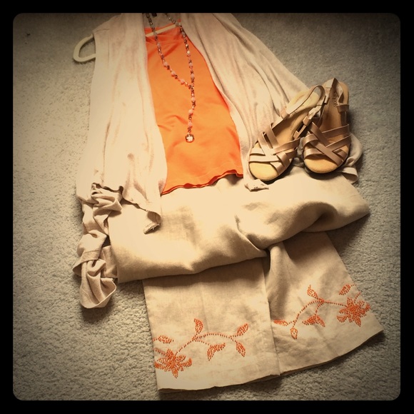 Ann Taylor LOFT linen crop pants w/  orange beads - Picture 2 of 8